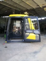 Excavator Operator Cab Assy PC100 PC100L PC120 PC130 PC200-6 PC200-7 PC200-8 Excavator Cab 20Y-54-00642 - Image 4