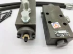 19881228 Valve Block PC200-7 Main Pump K3v112DT Pump Regulator Valve Block 19881288 - Image 3